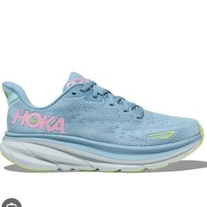 Hoka Woman’s Clifton 9